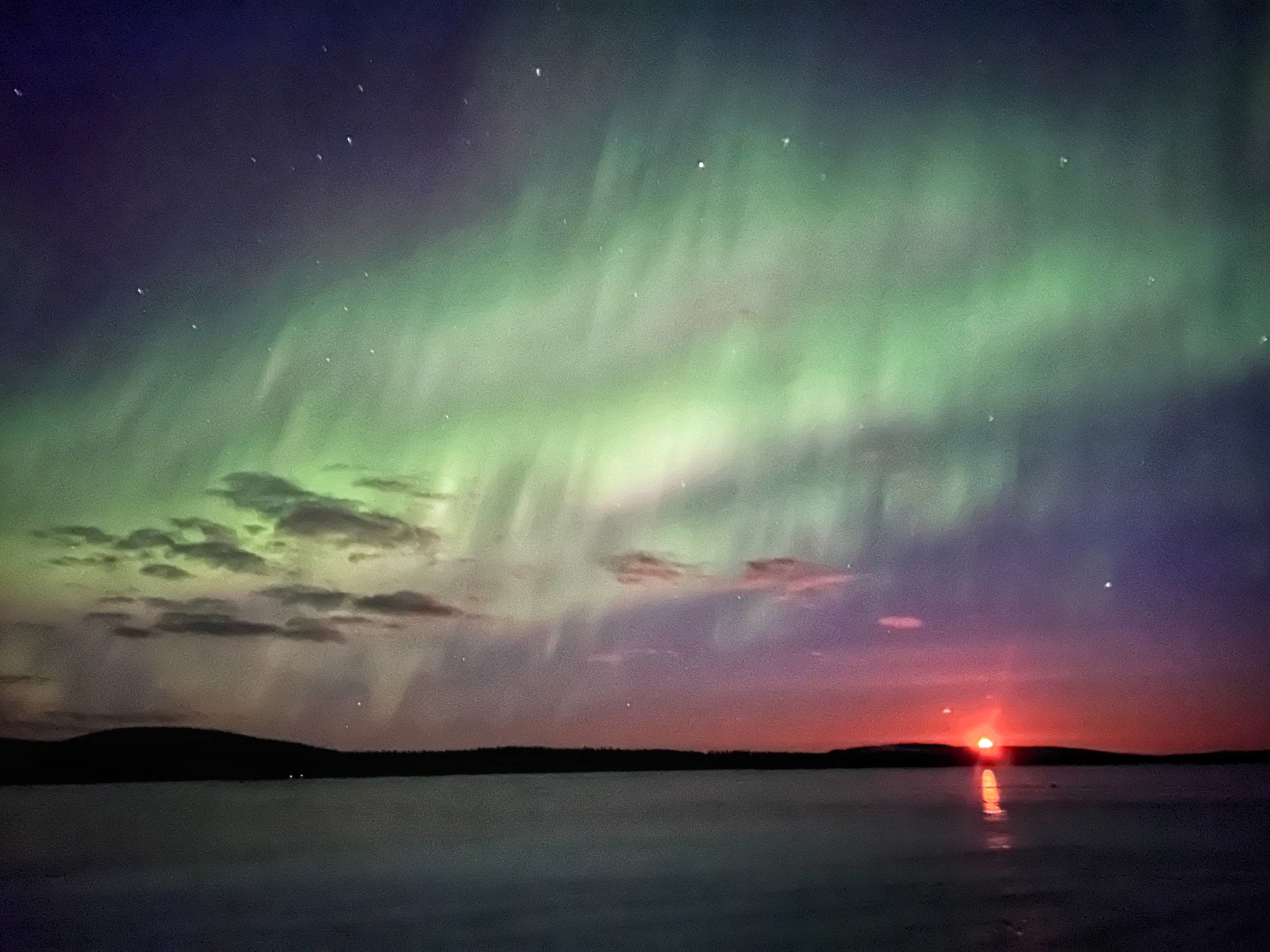 Auroraborealis ja täysikuu